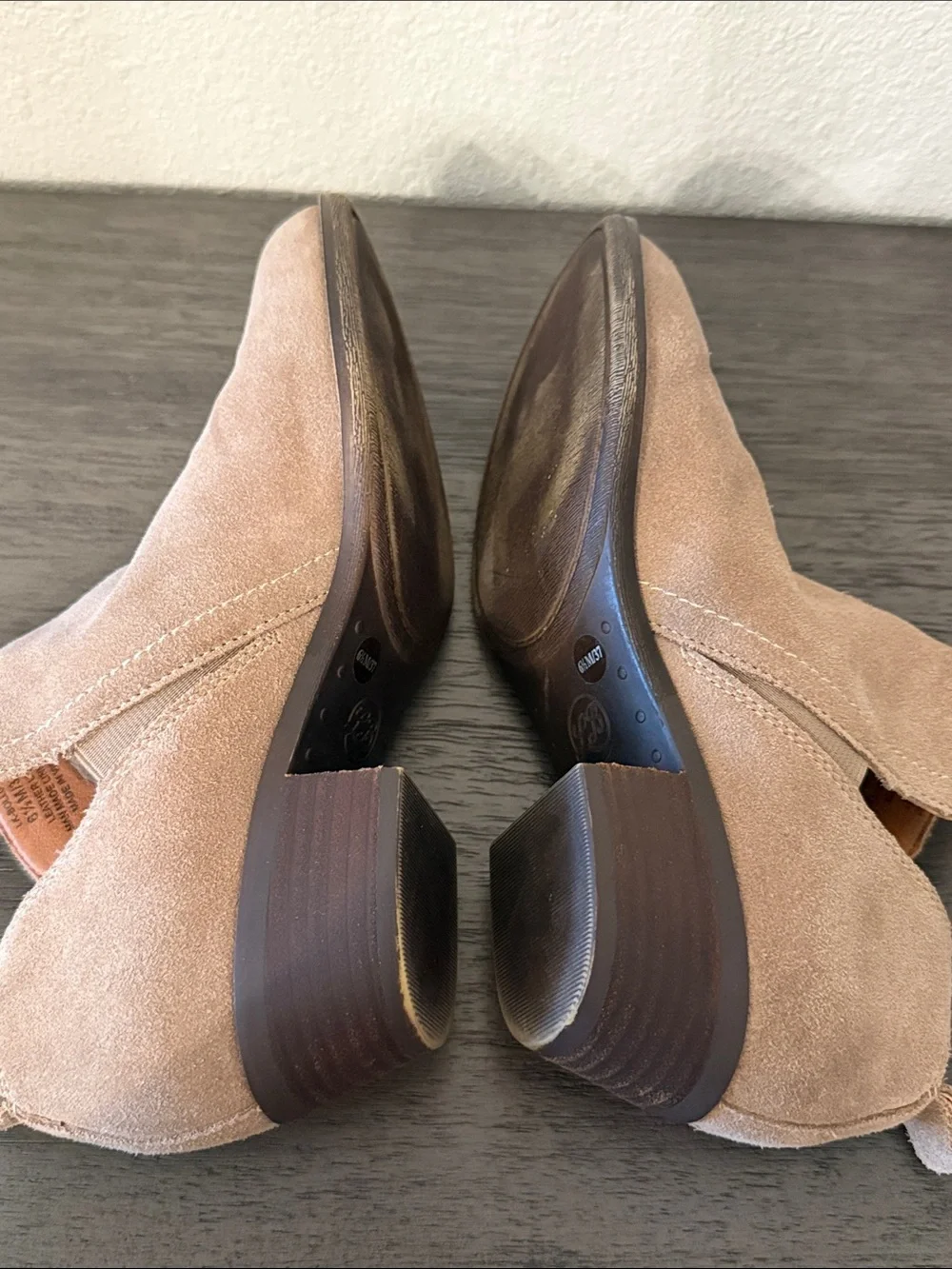 Lucky Brand Bollo Tan Suede Side Cutout Ankle Booties 6.5M LK-BOLLO